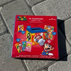Hallmark Super Mario Valentines Set - Red and Blue